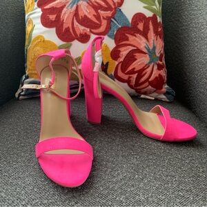 DREAM PAIRS Hot Pink Chunky Heels, Size 9.5 - New